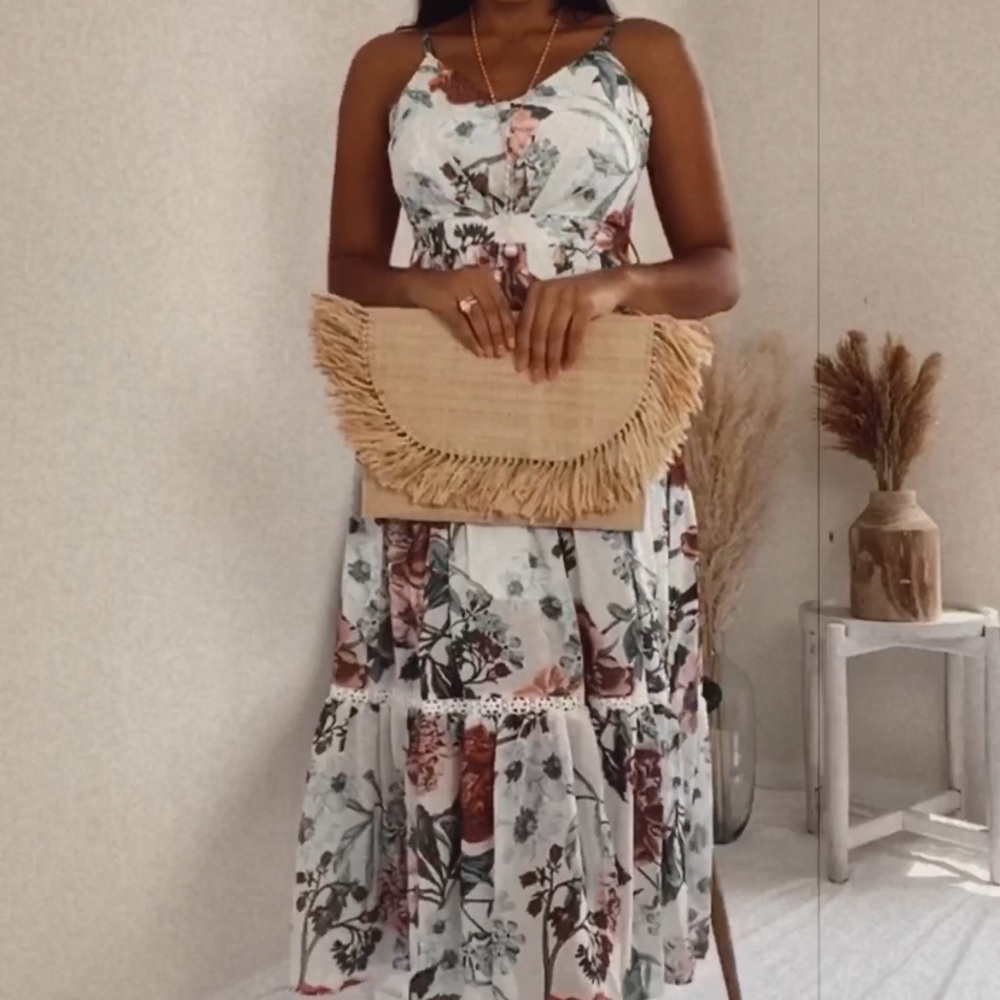 ❤️‍🩹SOLD❤️‍🩹 Spaghetti Strap MIDI Floral Dress